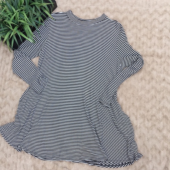 JODIFL Tops - ❤️5/$13 Swing style tunic